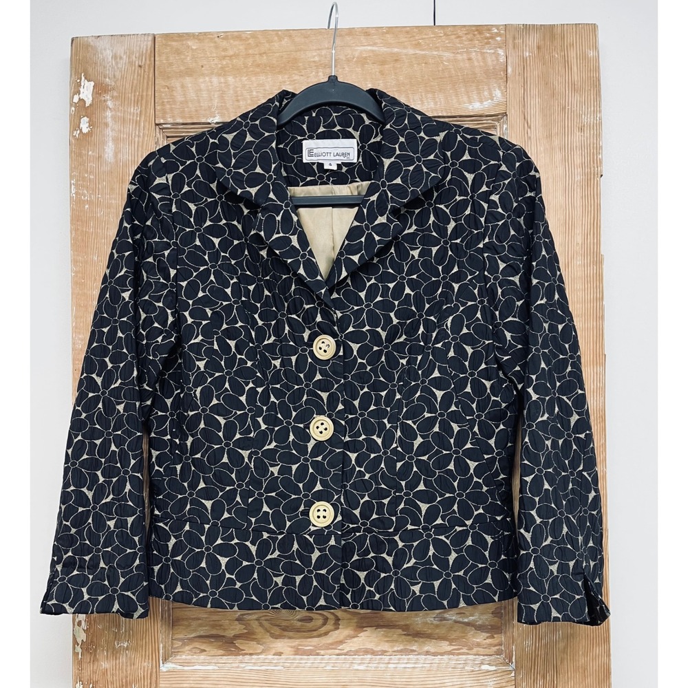Elliott Lauren Blazer 4 Floral Textured Quiet Luxury Tailored Chic Glam Evening